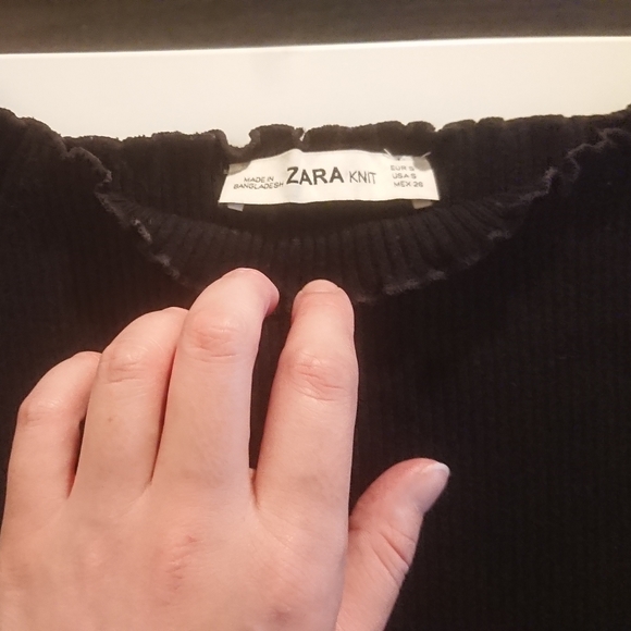 ⚡2/$20⚡Zara Off shoulders knit - Picture 4 of 4